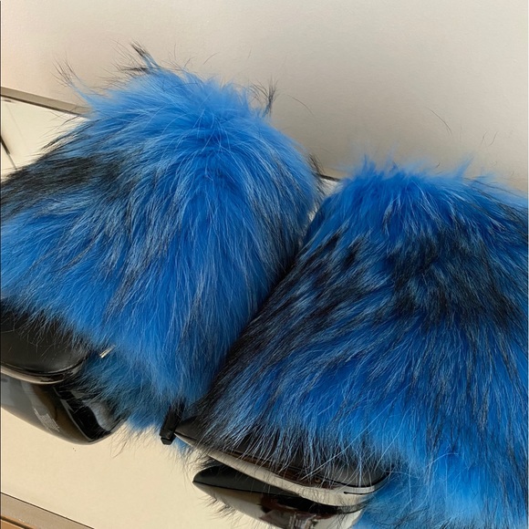 Lust for Life in Hue Blue Lola - Picture 8 of 8